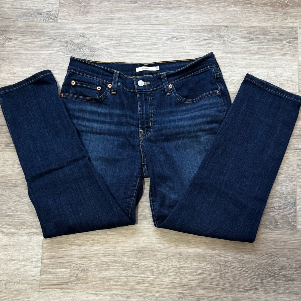 Levi's Tapered Boyfriend Ankle Jean - Picture 5 of 7
